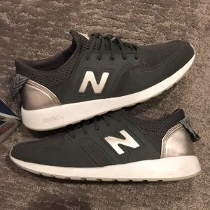 New balance no tie sneakers size 8.5 with box